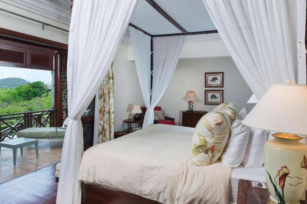 Canouan Estate Resort & Villas Charlestown Εξωτερικό φωτογραφία